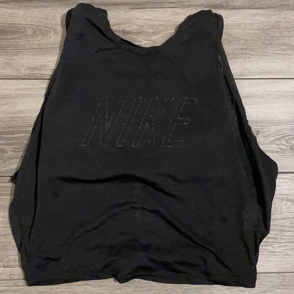 Size XS Nike workout top with built in sports bra - Picture 1 of 3